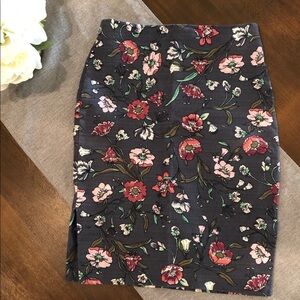 🔶️5 for $30🔶️ Floral Pencil Skirt